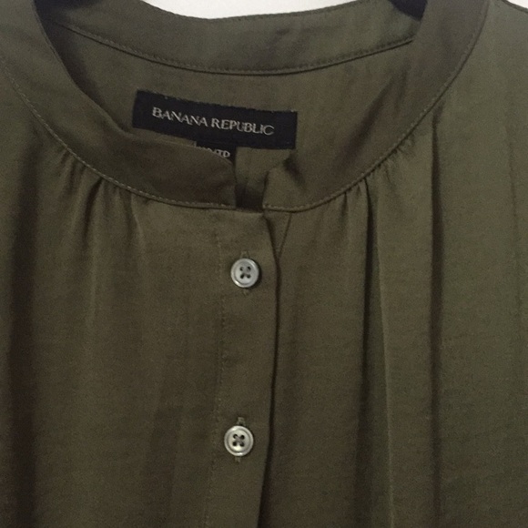 Banana Republic Sleeves Blouse - Picture 5 of 10